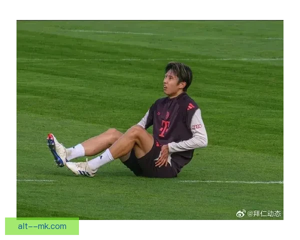 拜仁正式签约日本国脚伊藤洋辉加强后防线