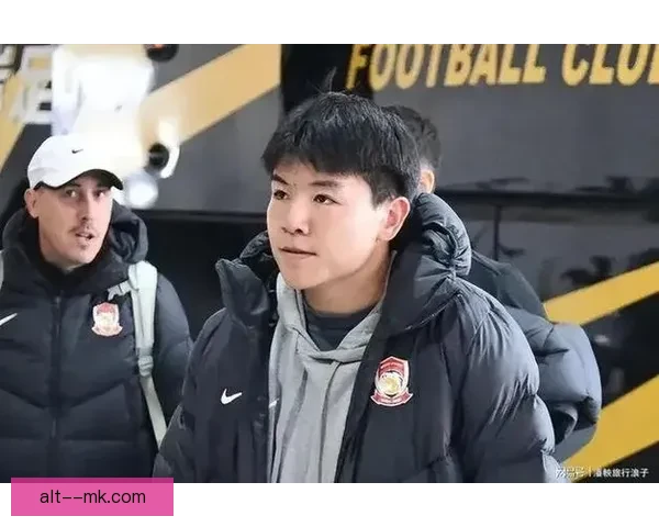 英超狼队正式签约中国天才少年徐彬引关注