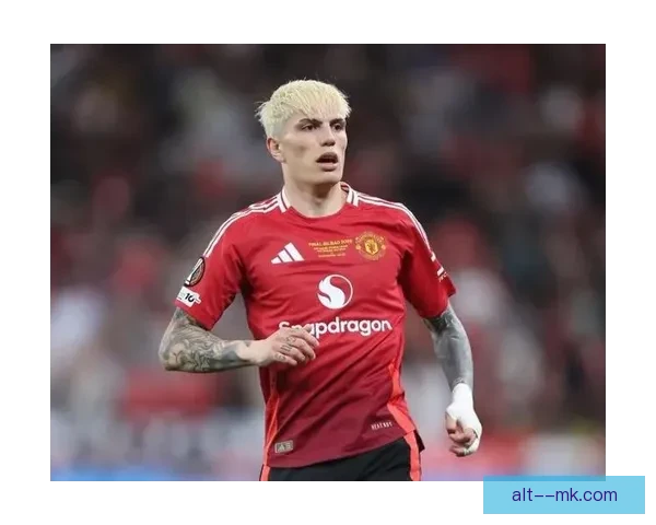 曼联正式宣布加纳乔荣膺俱乐部年度最佳新人称号